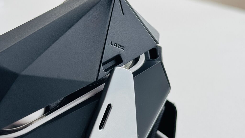 Aulumu A09 Geometric Case