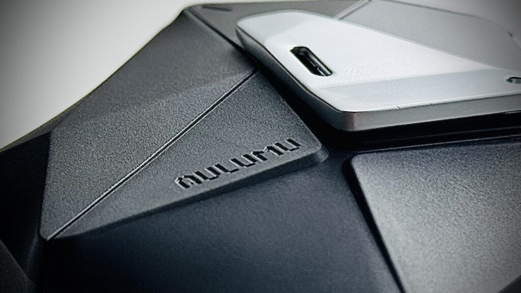 Aulumu A09 Geometric Case