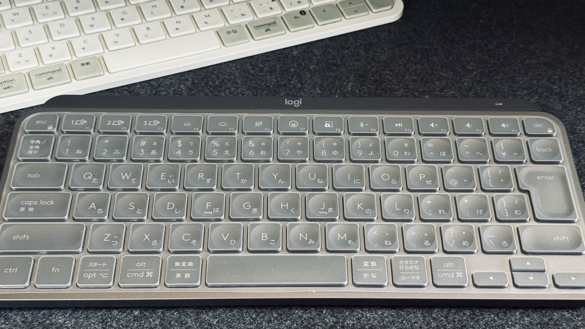 MX KEYS miniとKeychron B1 Pro