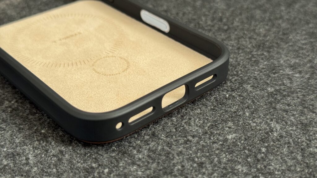 TORRAS Ostand Q3 レザートーン