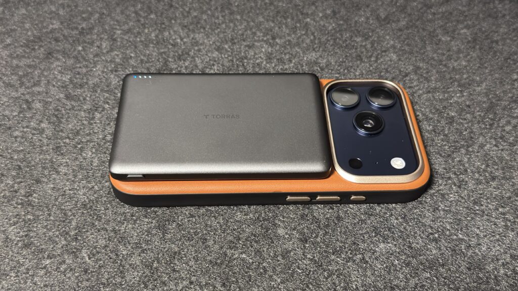 TORRAS Ostand Q3 レザートーン