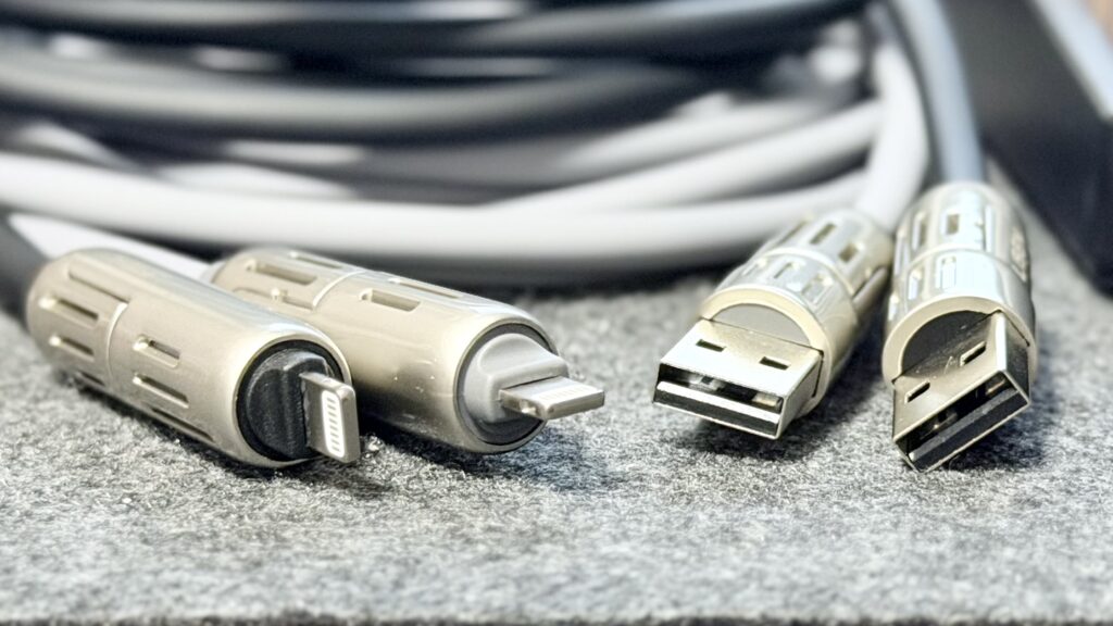 LISEN 240W 4-in-1 USB-Cケーブル