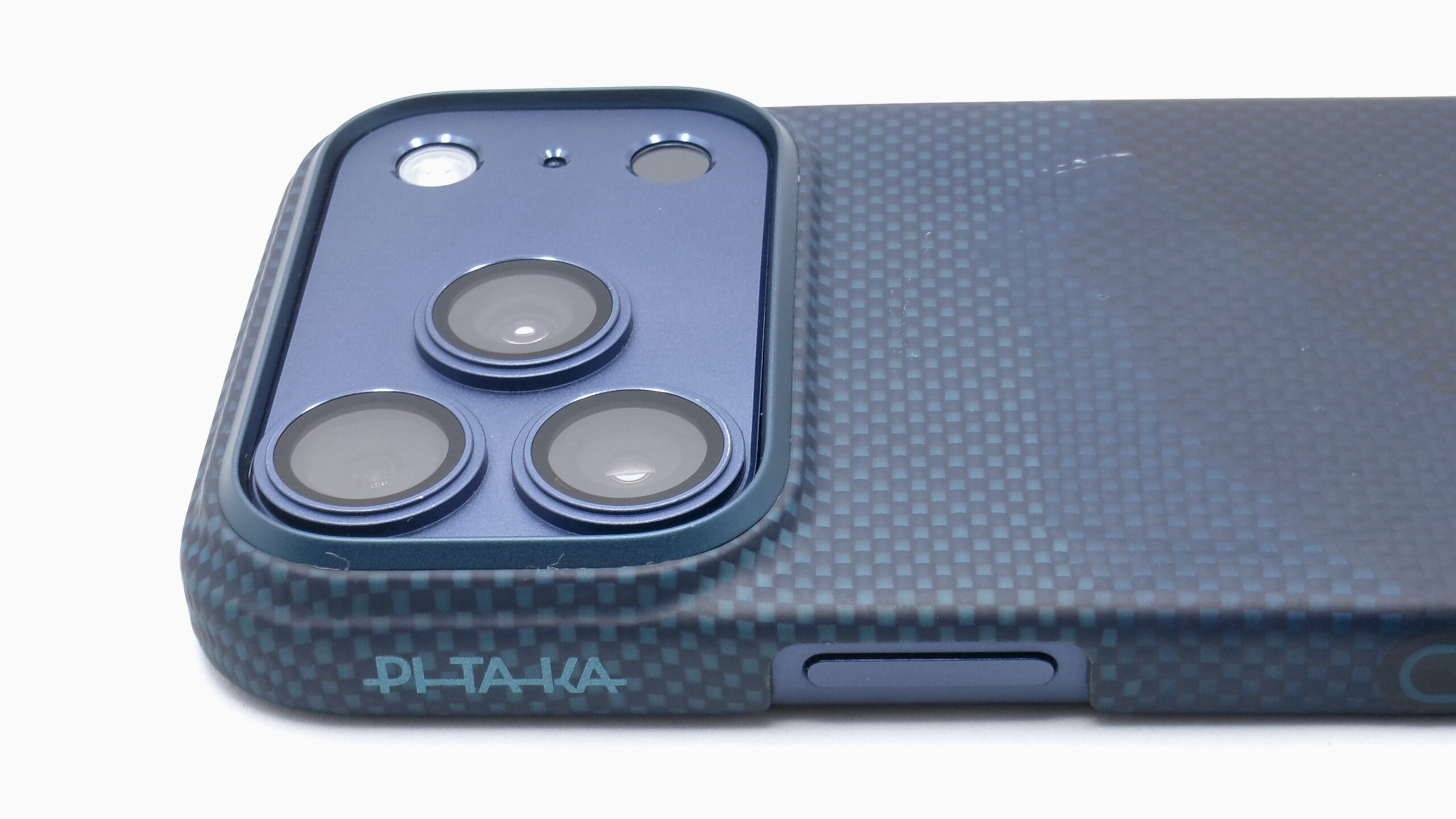 PITAKA UltraSlim Case（山）】このケースでiPhone 17 Proがついに