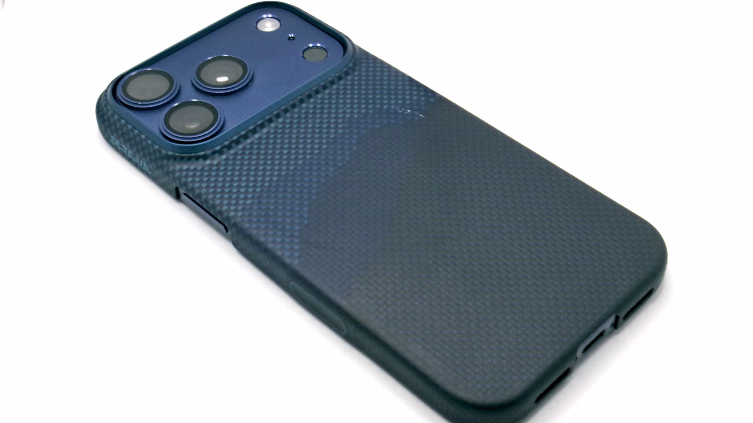 PITAKA UltraSlim Case（山）】このケースでiPhone 17 Proがついに