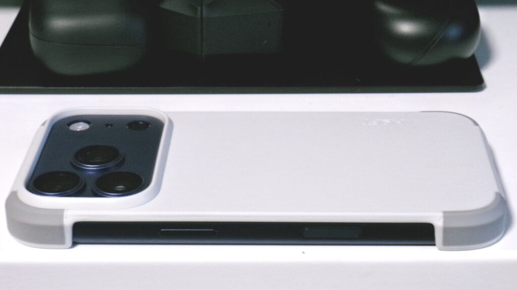 MOFT バイカラーケース