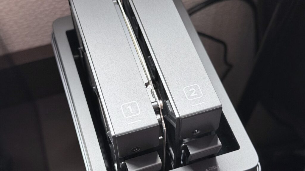 UGREEN NASync DH2300