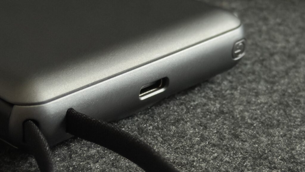 Satray Qi2 25W対応半個体電池モバイルバッテリー10000mAh