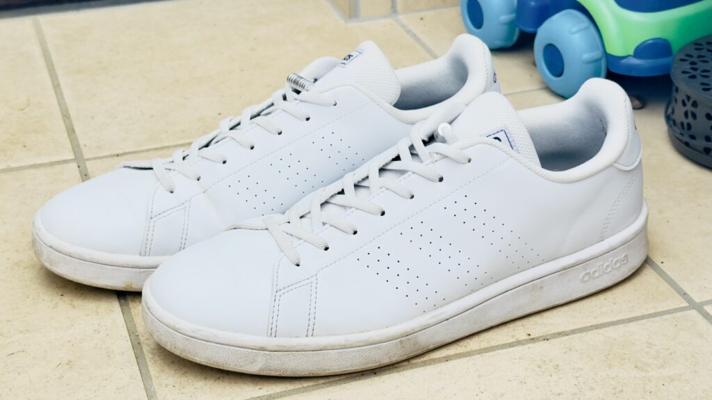 adidas スニーカー アドバンコート