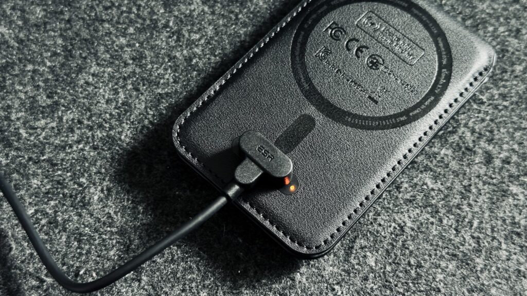 ESR Geoウォレットスタンド